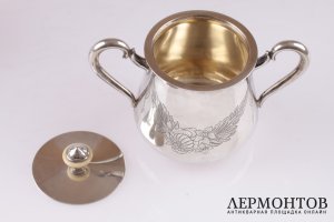 Чайник и сахарница. 1875 год. Серебро 84. Российская империя