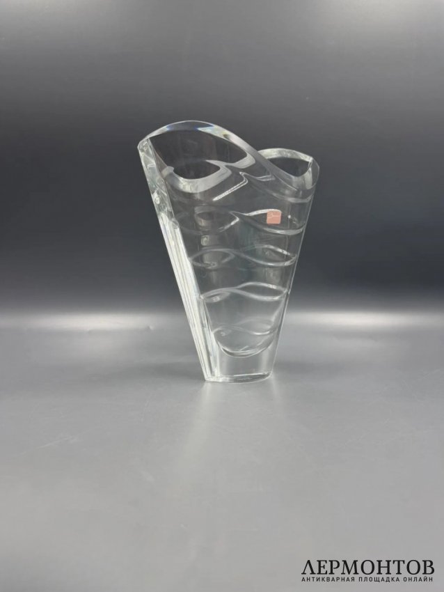 Ваза «Wave». Хрусталь, Baccarat, дизайнер Thomas Bastide, Франция