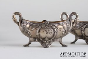 Комплект солонок с ложечками в коробке. Серебро 950 пробы. Франция, XIX в.