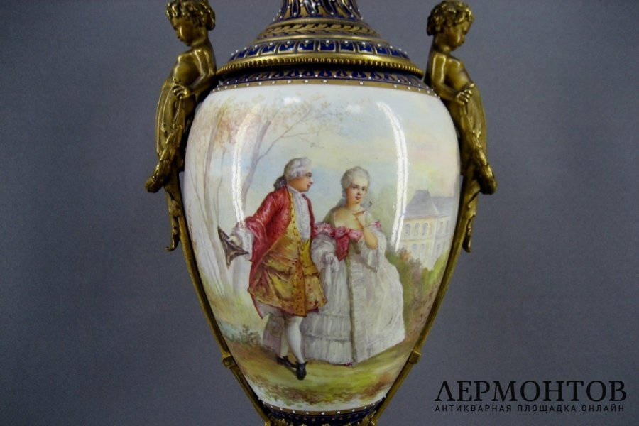 Декоративная ваза Влюбленные. Фарфор, бронза. Франция, Севр, 1787 год. Высота 53 см.