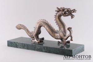 Скульптура Дракон. Китай, 2 половина 20 в. Бронза, литье. Камень, полировка.