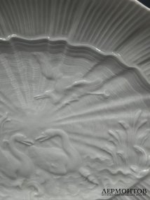 Овальное блюдо из «Лебединого сервиза», 30 × 22 см. Фарфор, Meissen, Германия