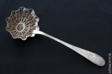 Ложка для сахарной пудры. Серебро 950 пробы. Франция, XIX век.