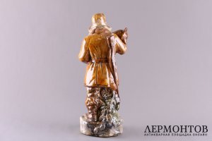 Статуэтка Охотник с лисицей, СССР, 20 в. Гжель
