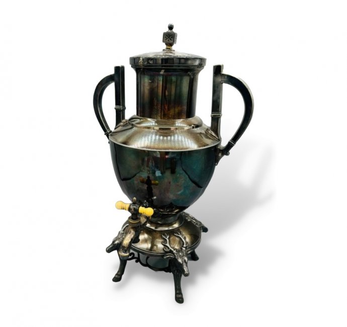 Бульотка с оленями. Металл, серебрение, Meriden Silver Plate Co., США, конец 19 века