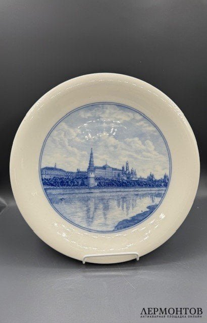 Блюдо с видом Московского Кремля. Фарфор, Meissen, Германия, 20 век