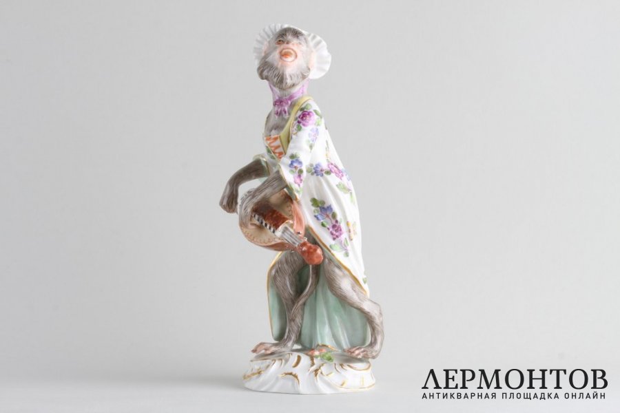 Шарманщица. Серия Обезьяний оркестр. Фарфор, роспись. Мейсенская мануфактура, 1934-45