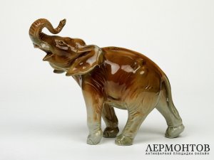 Статуэтка «Слон». Фарфор, Royal Dux, Чехословакия, 1950-е годы