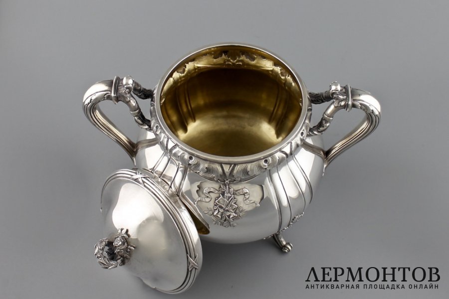 Большая сахарница. Серебро 950 пробы, золочение. Франция, конец XIX века.