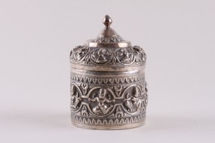 Чайница в восточном стиле. Серебро 800 пробы. Восток, кон. XIX- нач. XX вв.