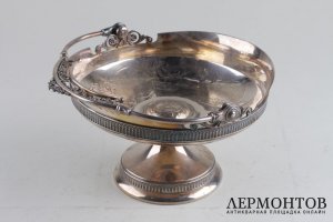 Ваза с ручкой. Дерби-Сильвер. США. Серебрение. Нач. XX в.