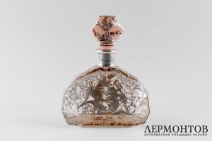Графин из стекла цвета salmon. Серебро 925 пробы. Италия, 1935-1945 гг.