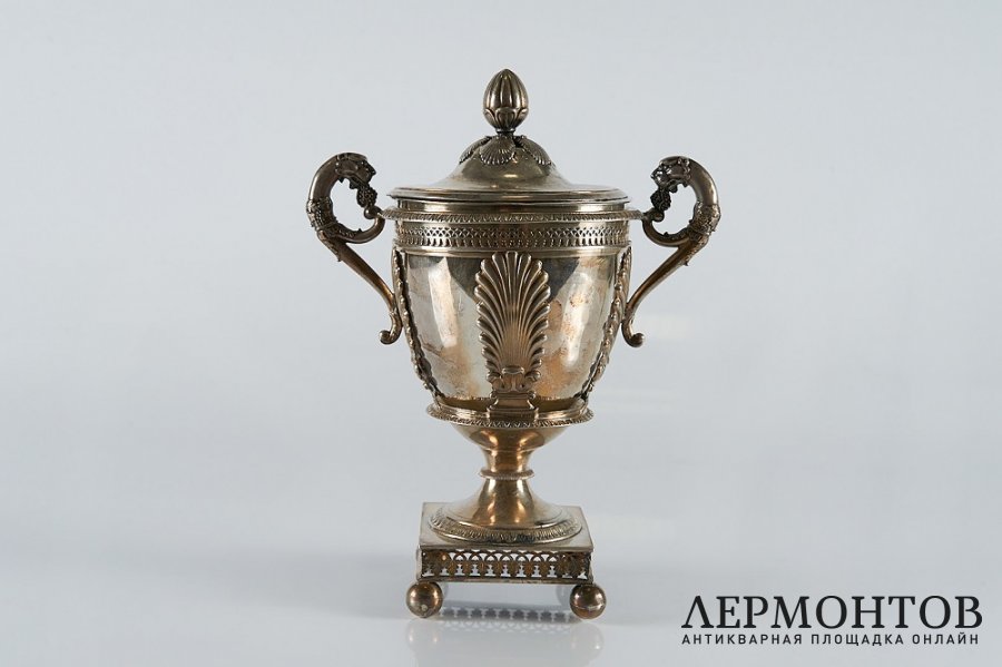Сахарница. Серебро 950 пробы. Франция, начало XIX века.
