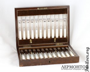 Десертный набор на 12 персон Walker and Hall Ltd. Серебро 925. Англия