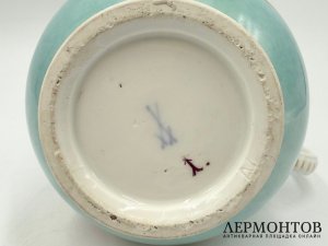 Кофейник с цветочной росписью. Германия, Meissen, 2 пол. 19 века. Фарфор, роспись.