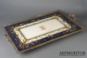 Поднос в стиле шинуазри. Западная Европа, кон. 19 - нач. 20 в. Фарфор, роспись. Бронза.