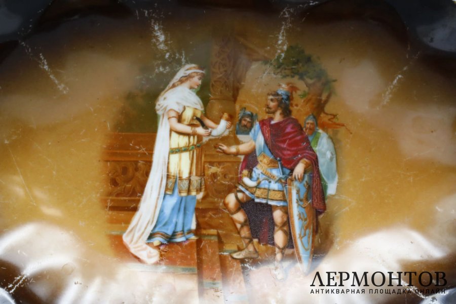 Сухарница со сценой из германо-скандинаской мифологии. Фарфор. Россия, Гарднер, 1880е