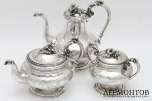 Чайный и кофейный сервиз. Д. Андреев. Серебро 84 пробы. Россия, середина XIX в.