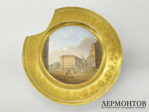 Тарелка Дворцовая площадь. Дрезден, 1830-е гг. Дефект.
