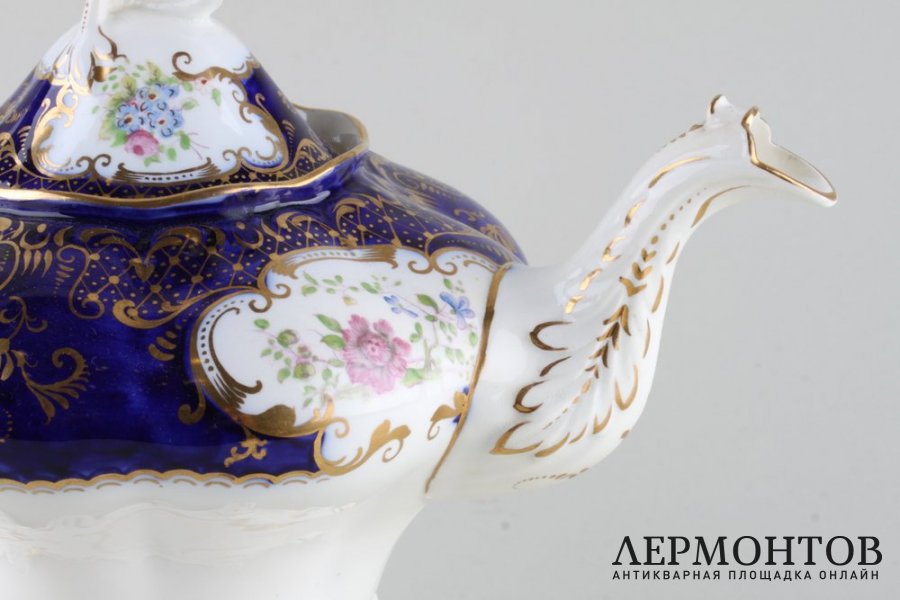 Чайник. Фарфор, кобальт. Англия. XIX век.