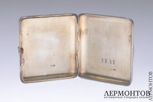 Портсигар рельефный. Серебро 84. Российская империя