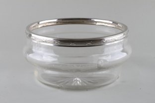 Чаша с резьбой и травлением. Серебро 950, стекло. Франция, кон. XIX - нач. XX вв.