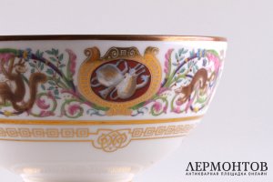Чашка из королевского охотничьего сервиза Луи-Филиппа I. Севрская мануфактура, XIX в.