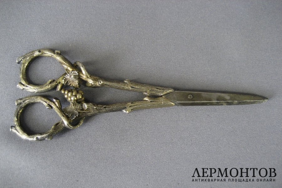 Ножницы. Серебро 950 пробы, сталь. Франция, XIX век.