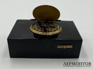Шкатулка музыкальная с птичкой. Франция, 19 век. Черепаха.