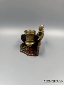 Подставка для мелочей с фигурой Пьеро. Бронза, дерево, Западная Европа, начало 20 века