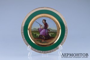Тарелка из серии Народы России. Россия, Братьев Корниловы, сер. 19 в. Фарфор, роспись.