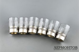 Штоф со стопками в футляре. Серебро 950 пробы, стекло. Франция, кон. XIX - нач. XX в.