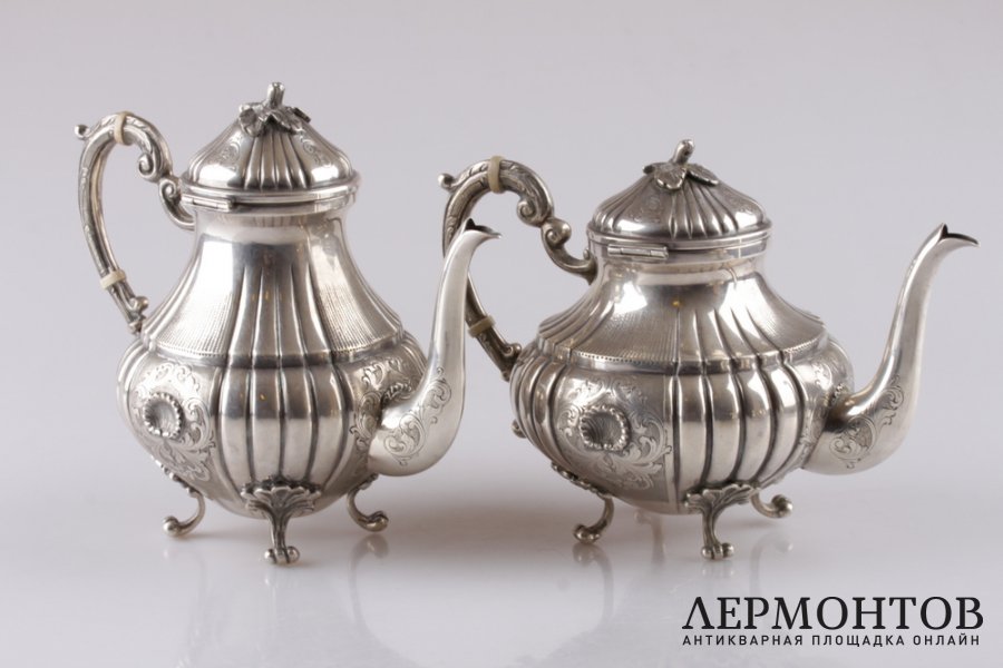 Чайный и кофейный сервиз из серебра 800 пробы. Италия, XX век.