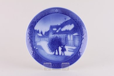 Рождественская тарелка фабрики Royal Copenhagen. Фарфор. Дания, 1980 год.