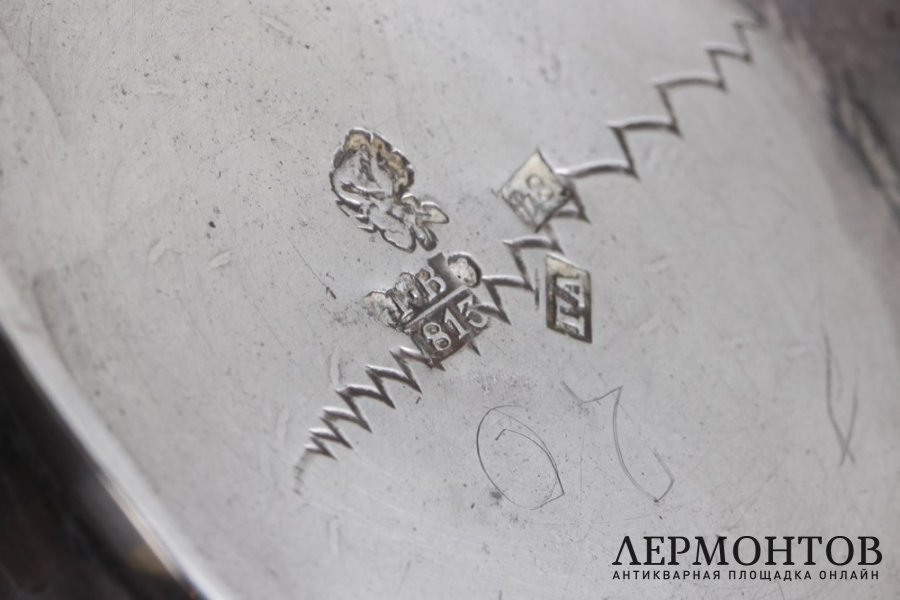 Чайник в классическом стиле.Серебро 84 пробы. Россия, 1813 год.