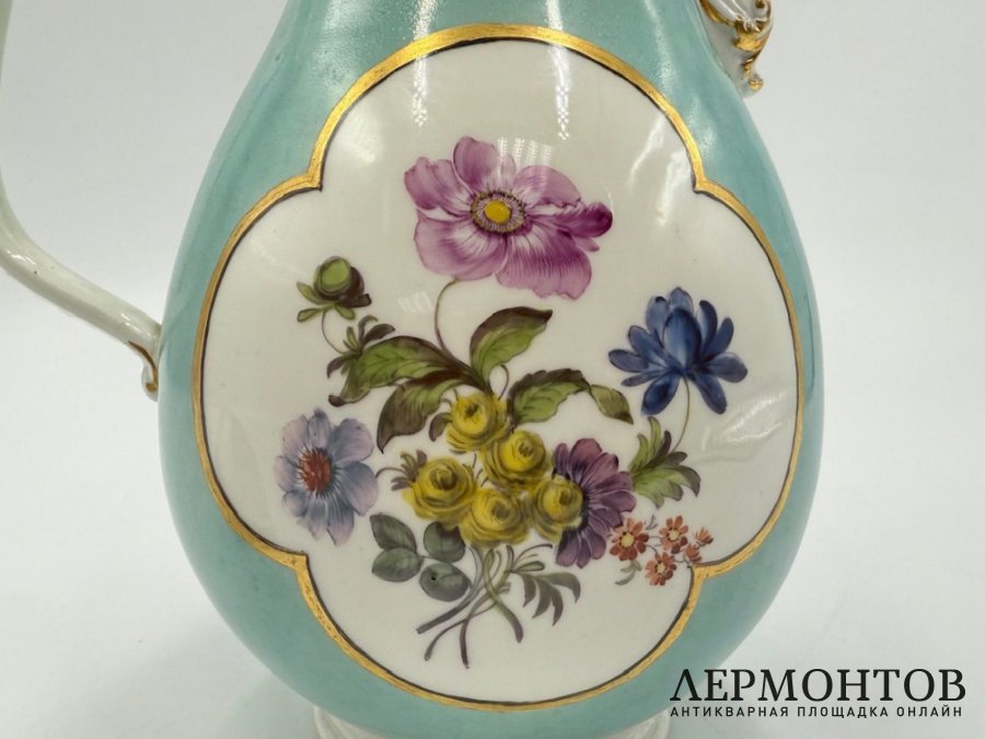 Кофейник с цветочной росписью. Германия, Meissen, 2 пол. 19 века. Фарфор, роспись.
