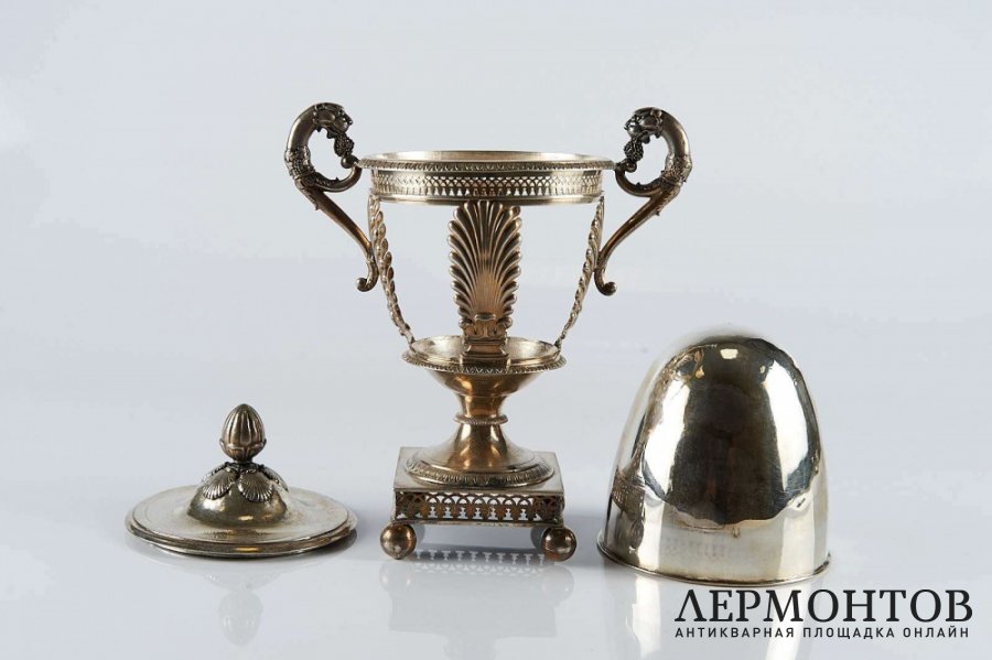 Сахарница. Серебро 950 пробы. Франция, начало XIX века.