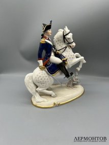 Статуэтка «Капитан бернской артиллерии 1798 года». Фарфор, роспись, Nymphenburg, Германия, начало 20 века