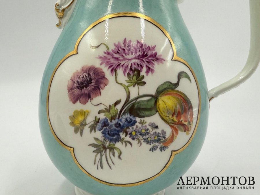 Кофейник с цветочной росписью. Германия, Meissen, 2 пол. 19 века. Фарфор, роспись.
