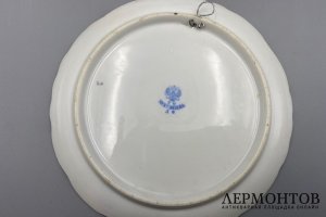 Декоративная тарелка Жницы. Россия, фарфоровая фабрика М. С. Кузнецова, начало 20 в.