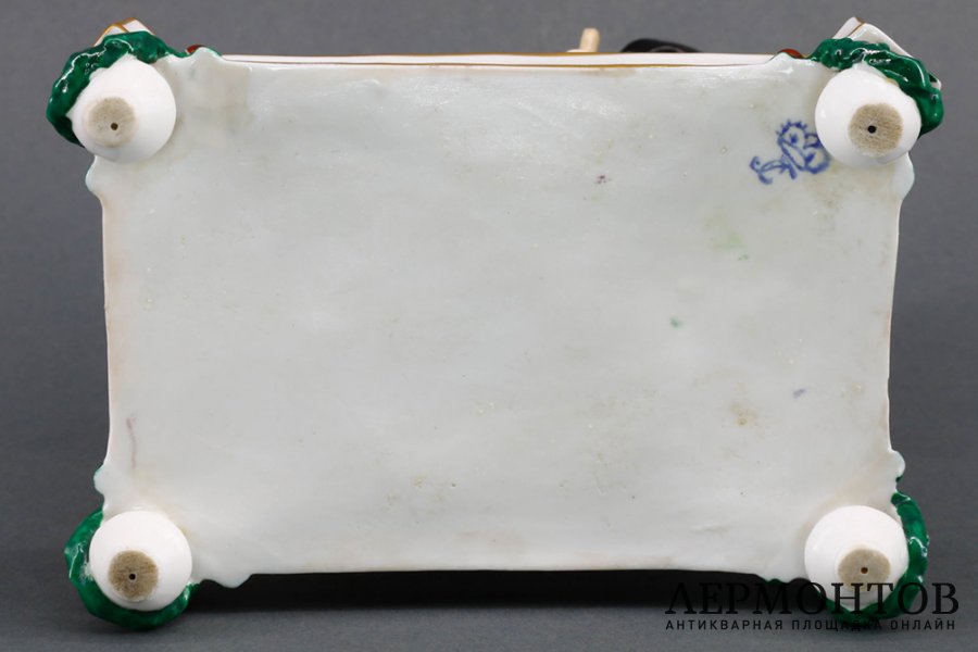 Парные карандашницы Крестьяне. Германия, 1900-1920е гг. Фарфор, роспись. 