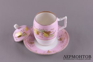 Чайная пара в виде бочонка. Россия, ф-ка М.С. Кузнецова, 1889-1917 гг.