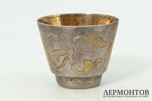 Стопка с растительным орнаментом. СССР, Мстерский завод Ювелир, 1974 год. Серебро 875