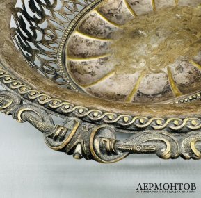 Ваза-корзинка с цветочным декором. Металл, чеканка, Fraget, Россия, конец 19 века