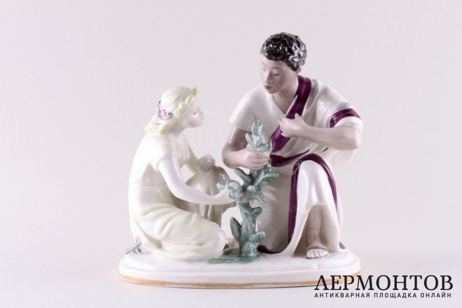 Статуэтка Посадка дерева Дружбы. Фарфор, роспись. СССР, ЛФЗ, 1960е гг.