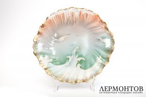 Тарелка с изображением морских чаек. Фарфор. Россия, завод Кузнецова.