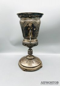 Кубок губернского предводителя дворянства графа Г. Кейзерлинга. Серебро 84 пробы, золочение, И. Сазиков, Россия, 1873 год