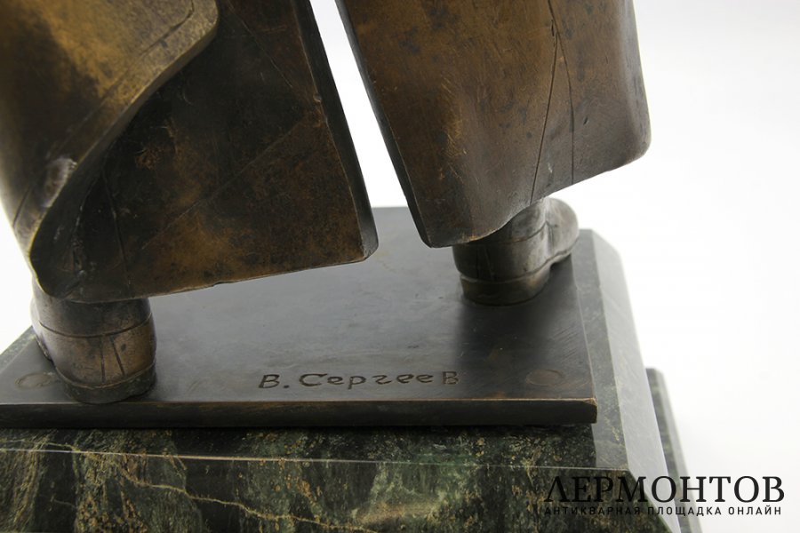Скульптура И.В. Сталин. Бронза. Россия. В.А. Сергеев.
