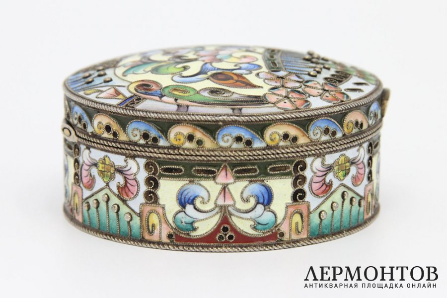 Шкатулка. Эмаль, серебро 84 пробы. Россия, Москва, 1908-1917.