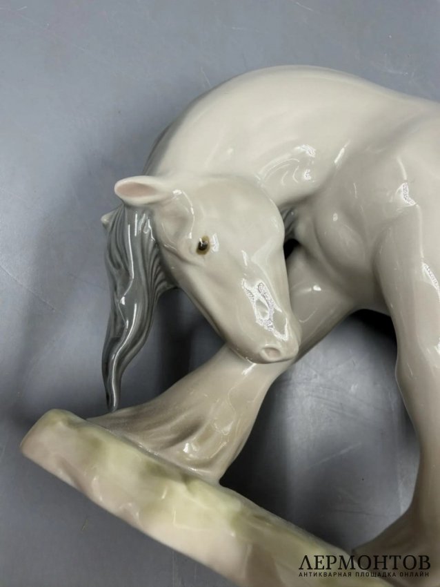 Статуэтка «Конь-тяжеловоз». Фарфор, Lladro, Испания